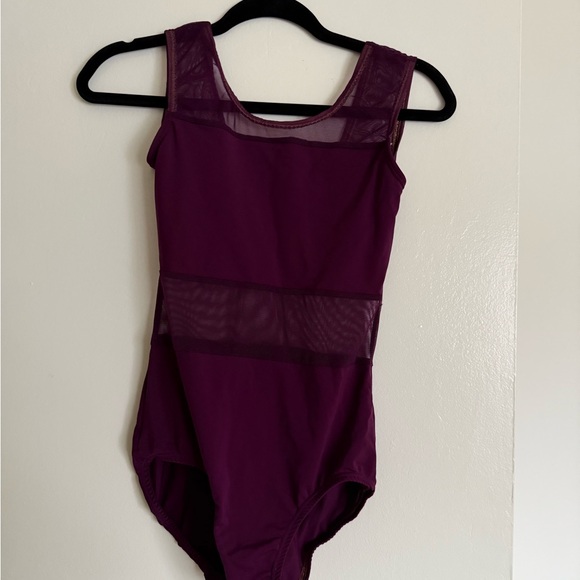 Custom Leo - Picture 1 of 2